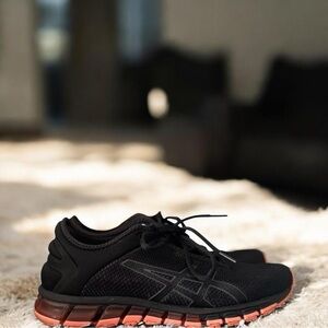 ASICS GEL-Quantum 180 3 MX – Women’s Size 7 – Black/Coral